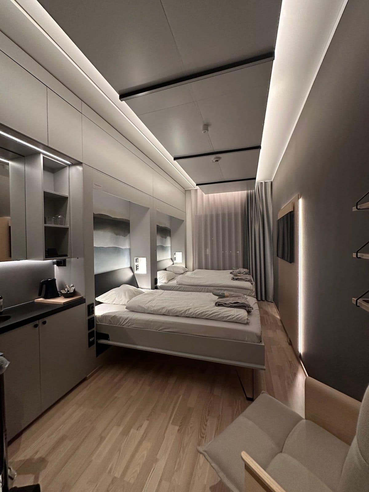 Comfort Room (3-4 people)