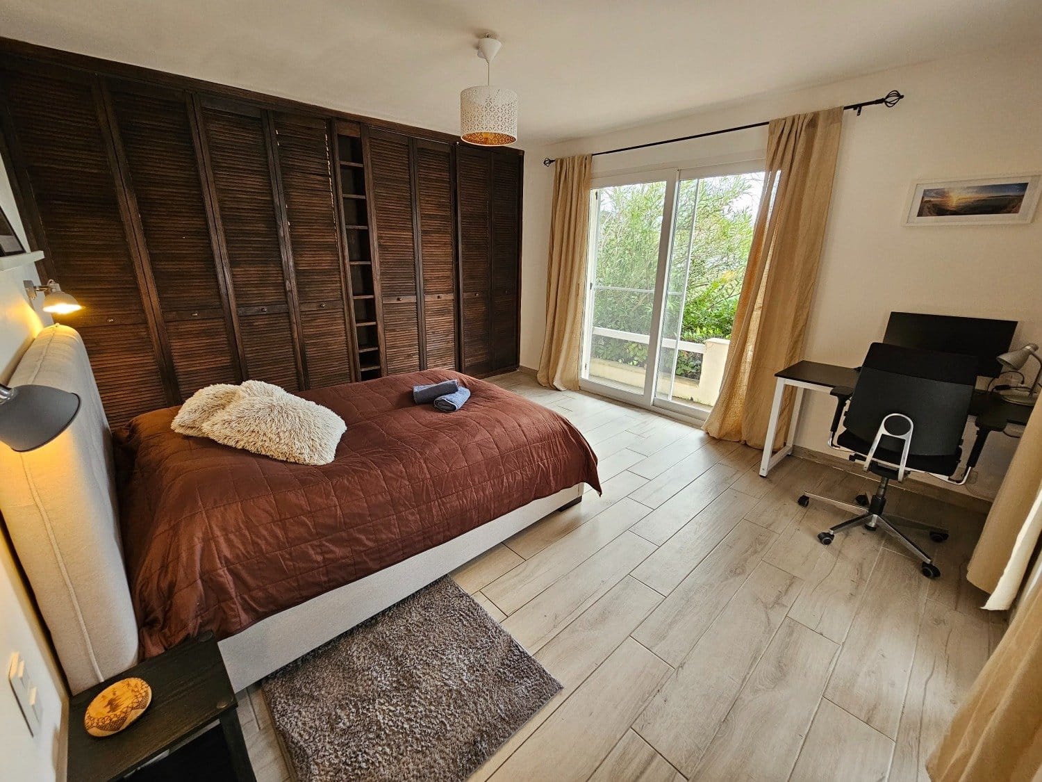 Bed in three-bed shared flat