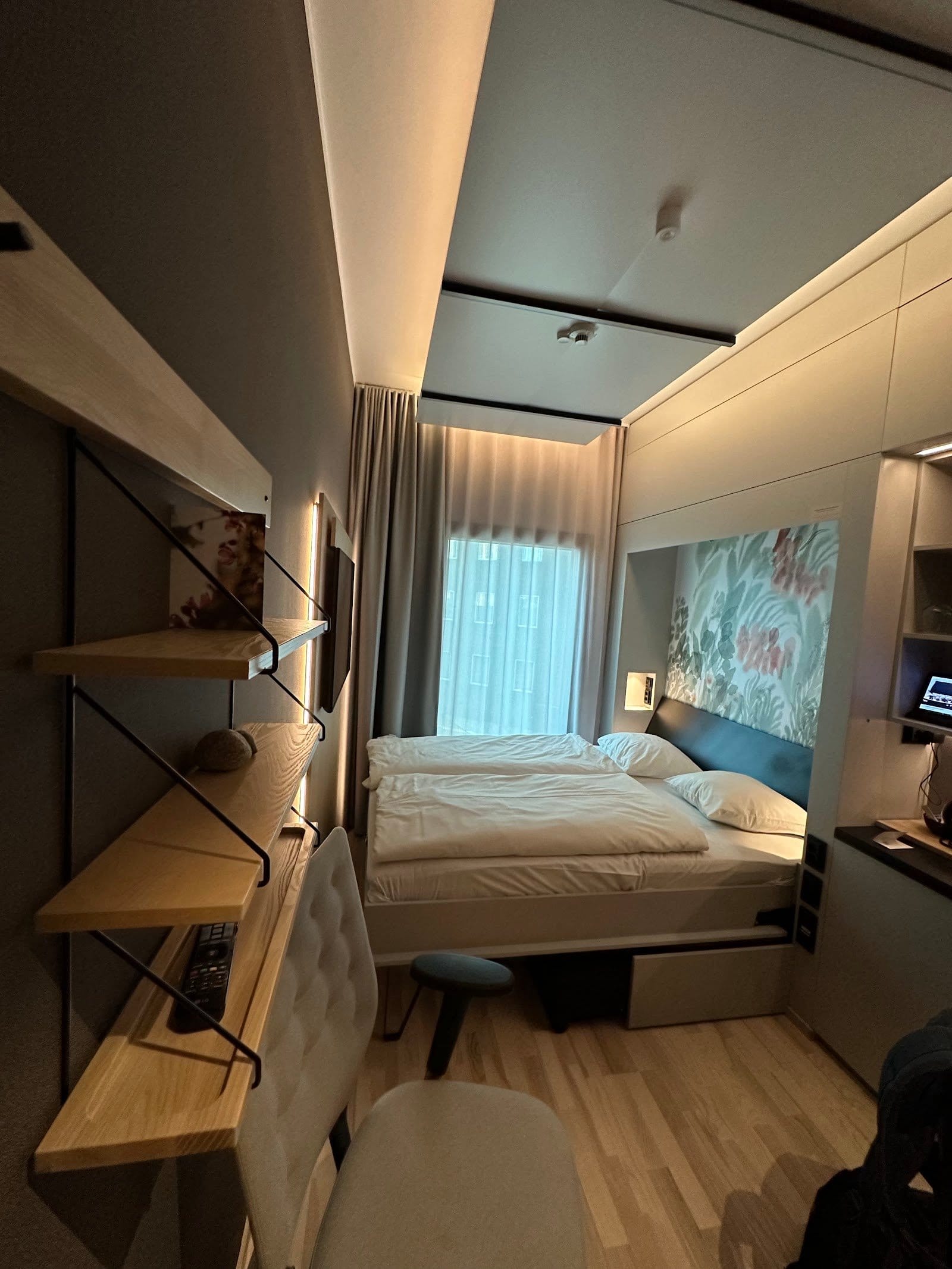 Smart Room (1-2 people)